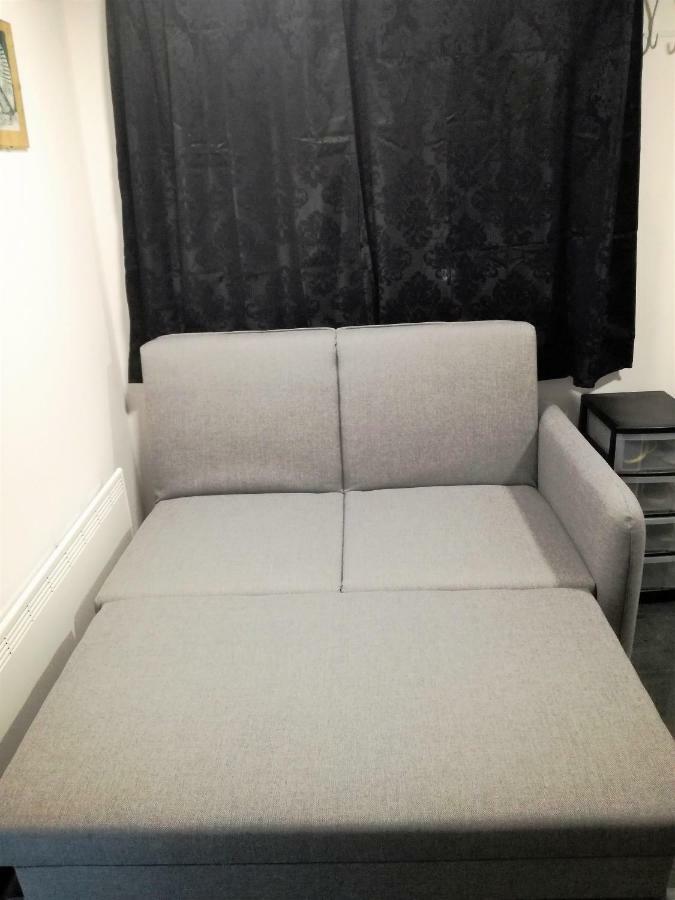 R.i.s.- Rest In Siska Apartment