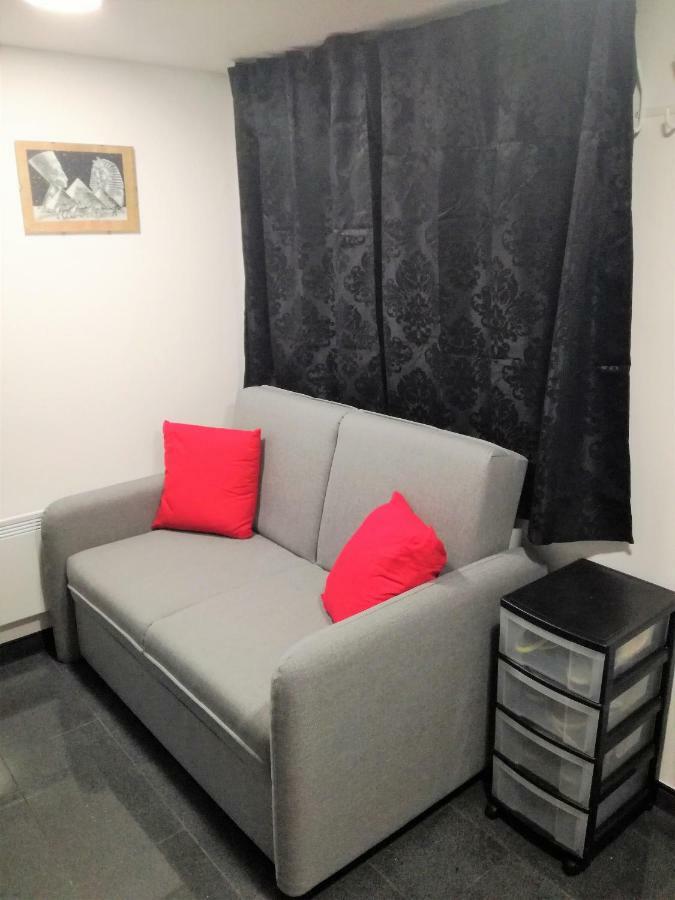 R.i.s.- Rest In Siska Apartment *